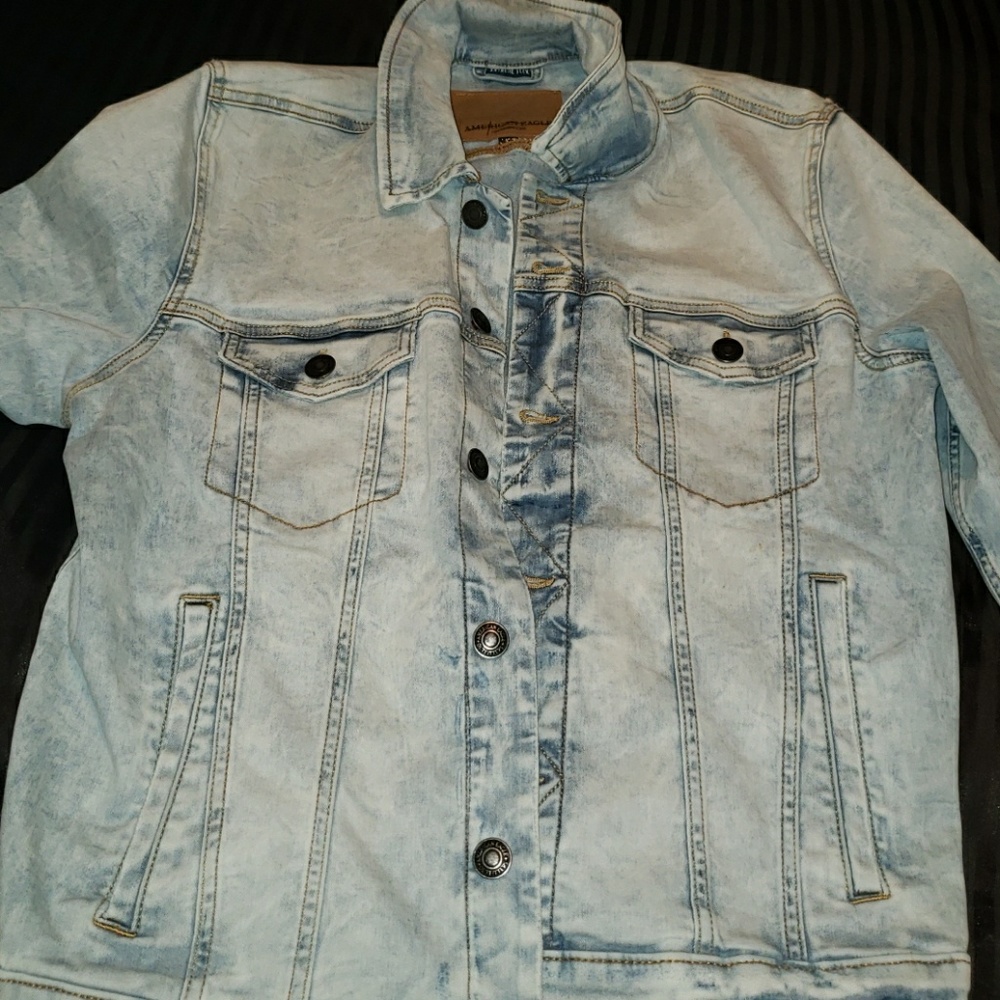 Men's Blue Ae Cloud Wash Jean Jacket